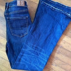 American Eagle Size 4 Super High Rise Flare Jeans